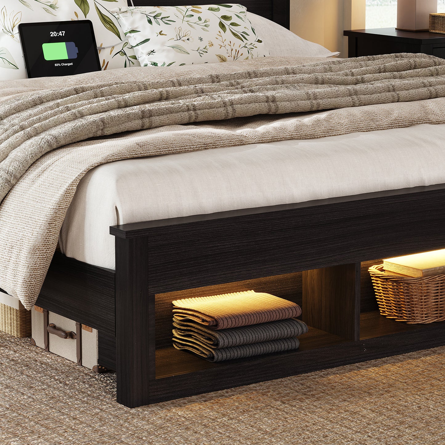 Larkin Storage Bed Frame - King / Black