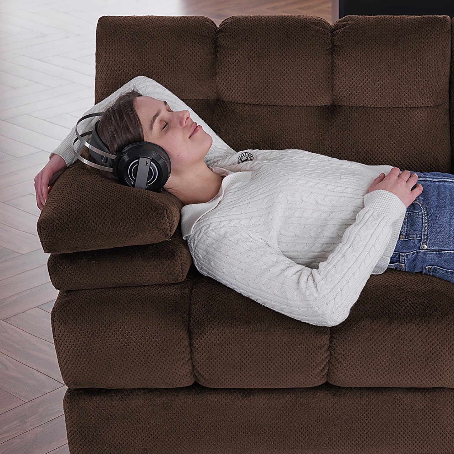 67''-4 Seats with Chaise / Brown