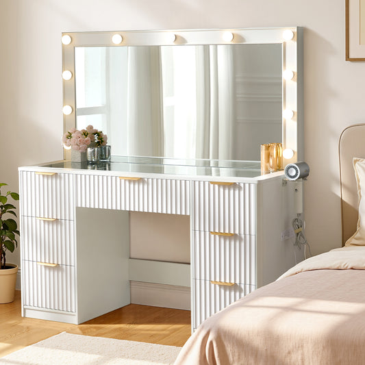 Glow 47.2" Fluted Vanity Desk Amerlife White